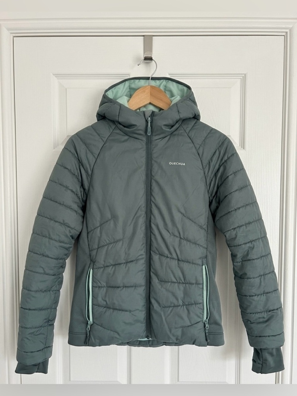 Girls Quechua Lightweight Puffer Jacket (Ages 8-9)